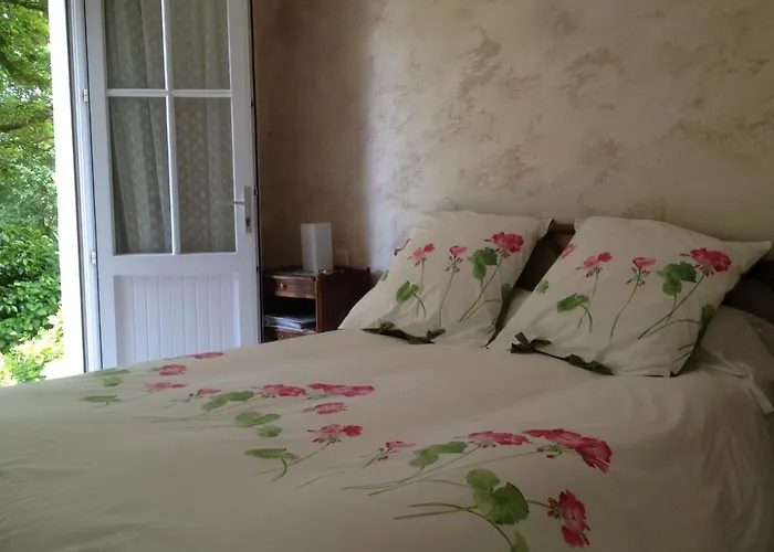 ベッド・アンド・ブレックファスト La Caillerie